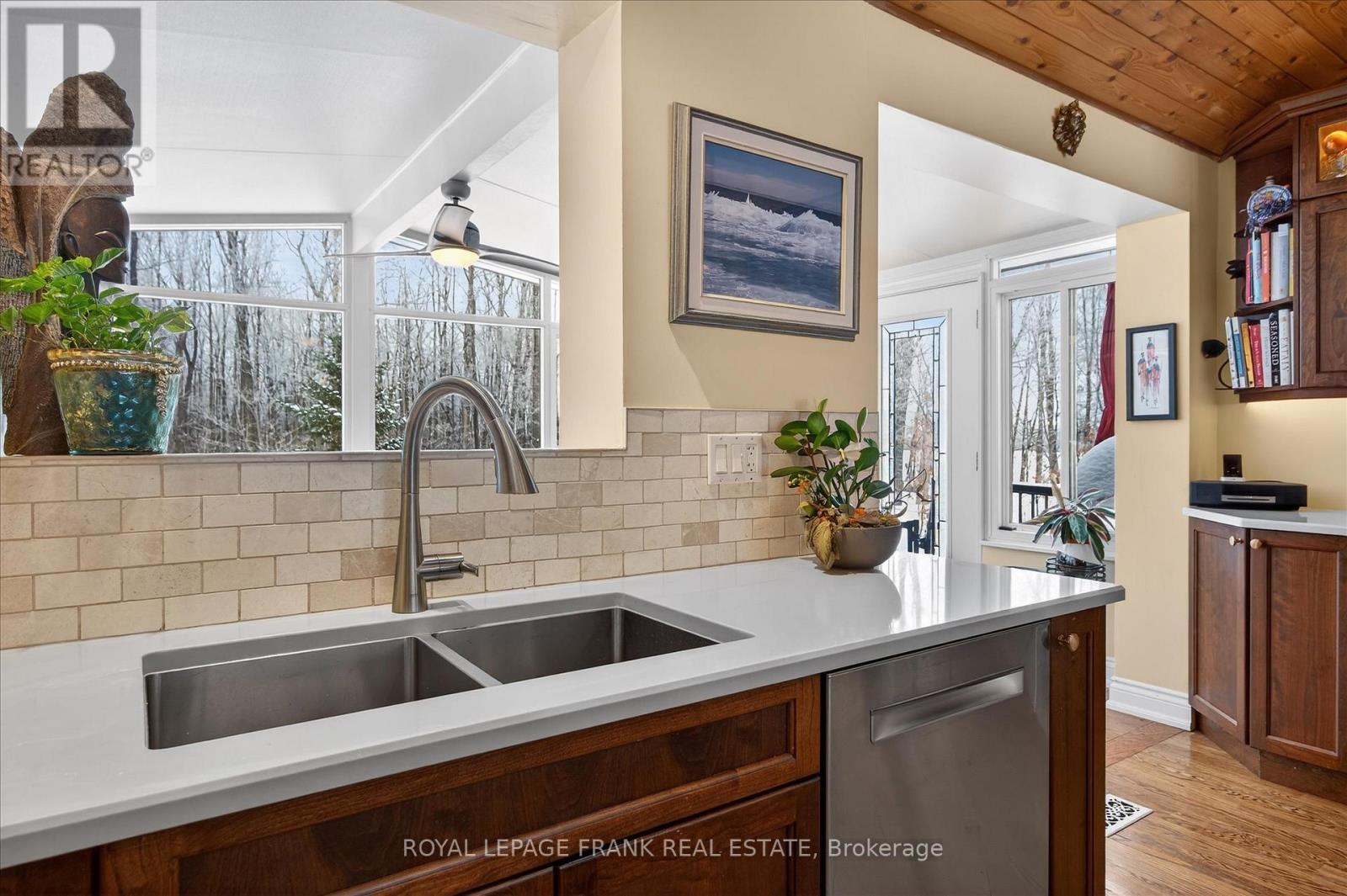 494 5th Line, Selwyn, Ontario  K9J 0C5 - Photo 17 - X12765816