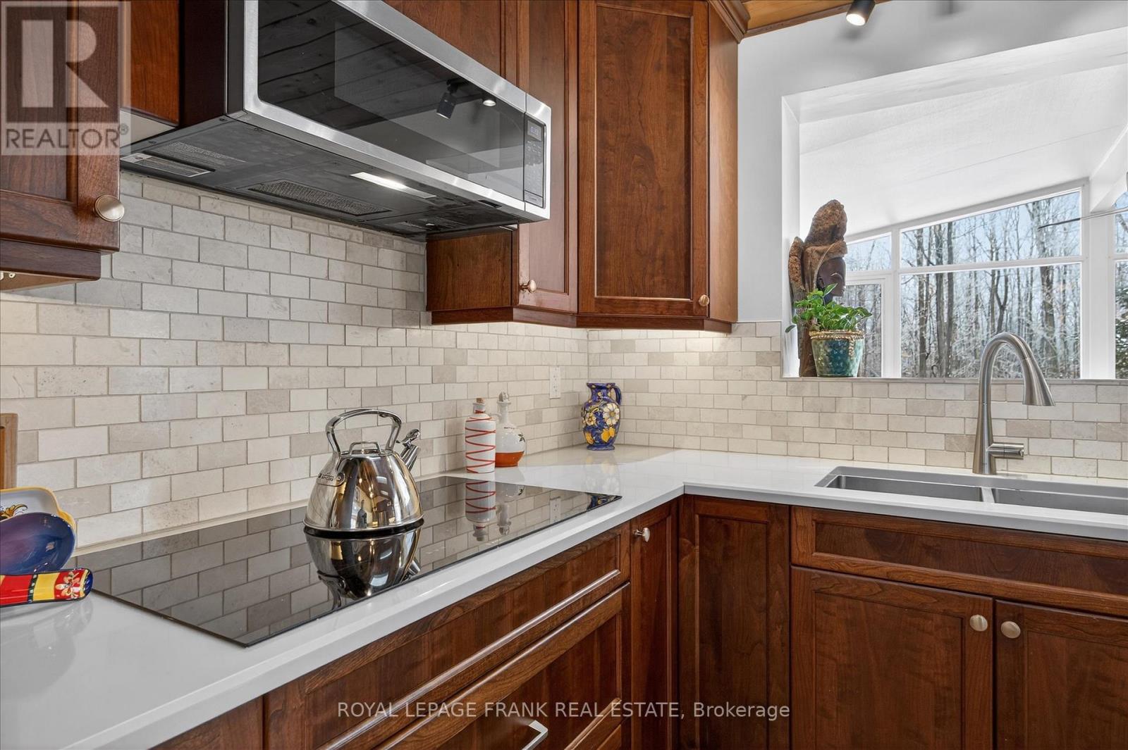 494 5th Line, Selwyn, Ontario  K9J 0C5 - Photo 16 - X12765816