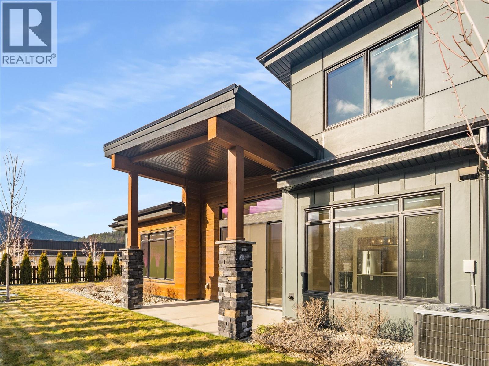 910 Lakeside Drive Unit# 401, Nelson, British Columbia