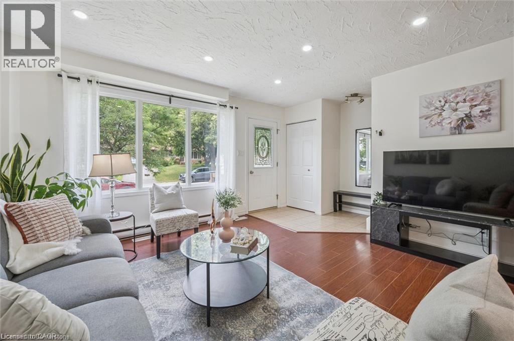 187a Cedarvale Crescent, Waterloo, Ontario  N2L 4T3 - Photo 3 - 40803546