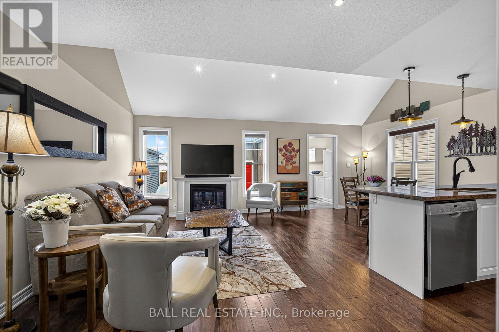 74 Flitton Avenue, Peterborough, Ontario  K9H 0G5 - Photo 6 - X12766226