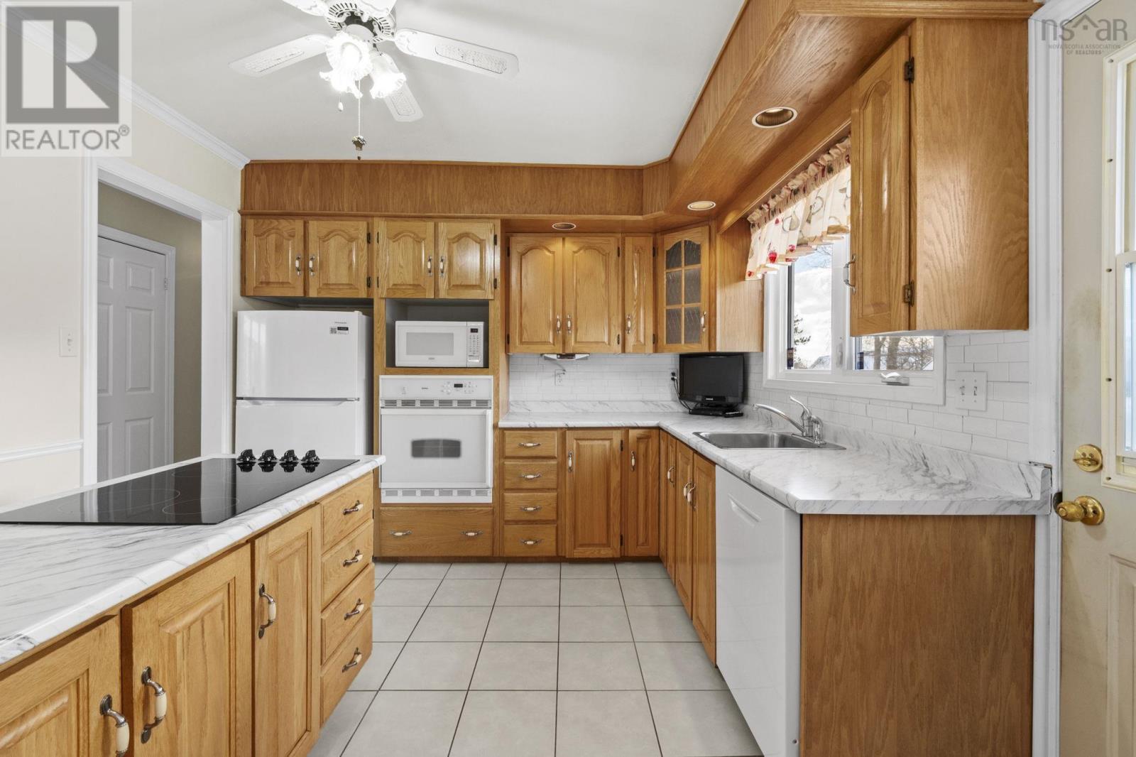 85 Amaranth Crescent, Dartmouth, Nova Scotia  B2W 4C1 - Photo 14 - 202602310