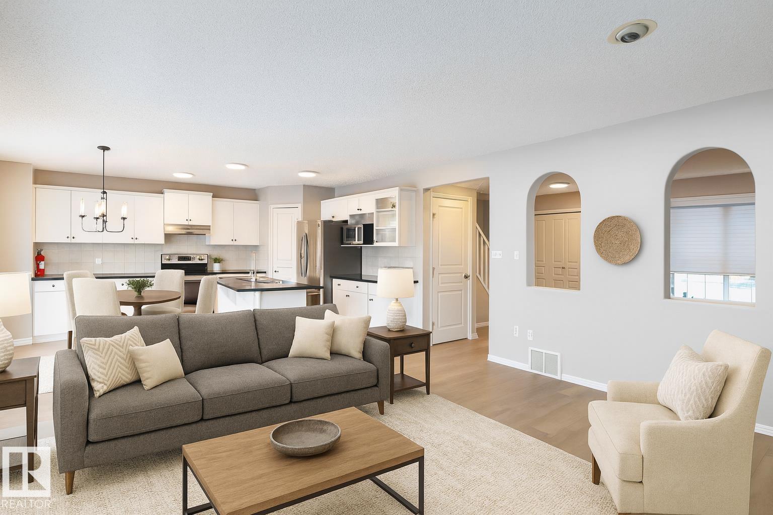 11211 11 Ave Sw, Edmonton, Alberta  T6W 1S5 - Photo 1 - E4472547