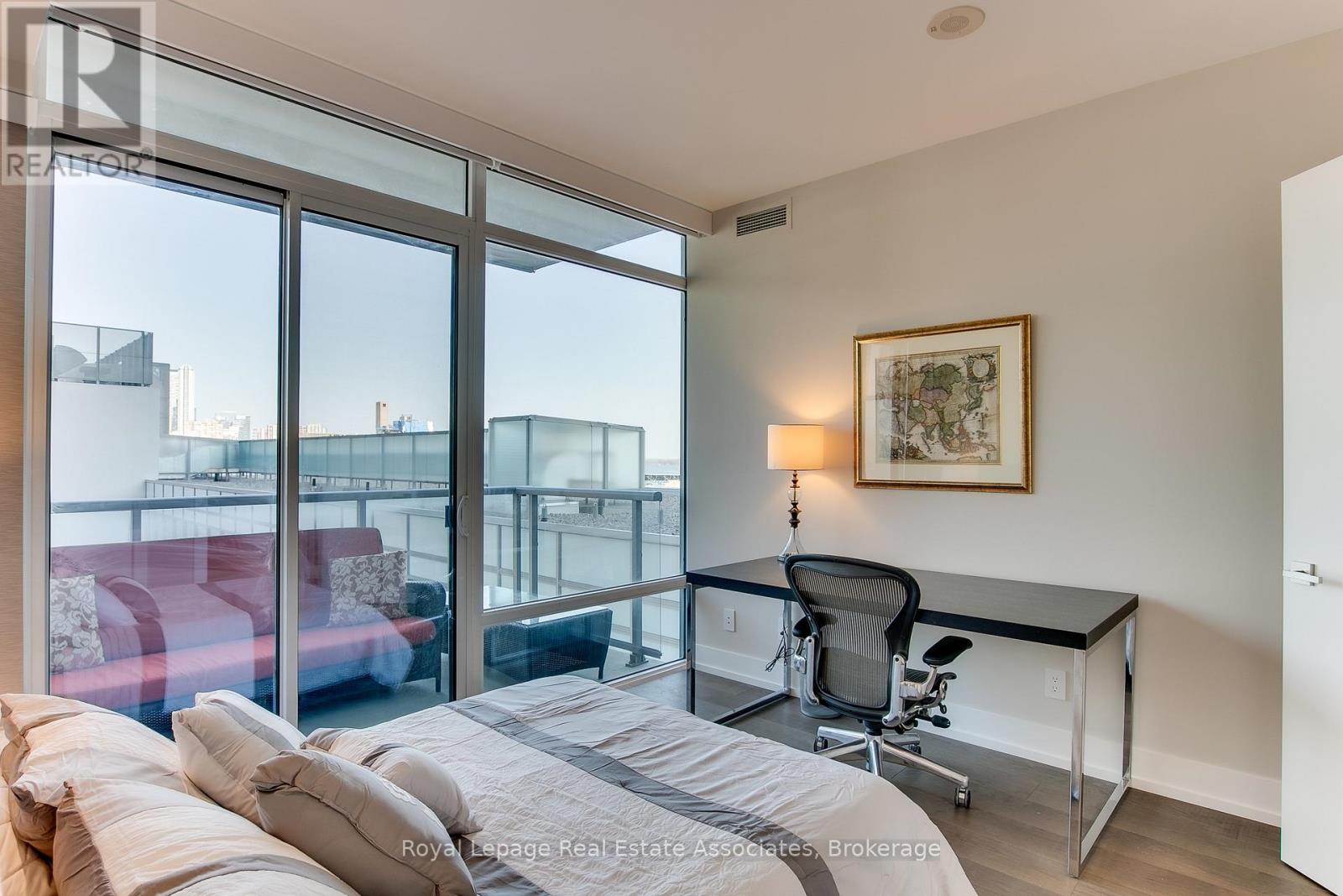 1002 - 90 Stadium Road, Toronto, Ontario  M5V 3W5 - Photo 36 - C12766184