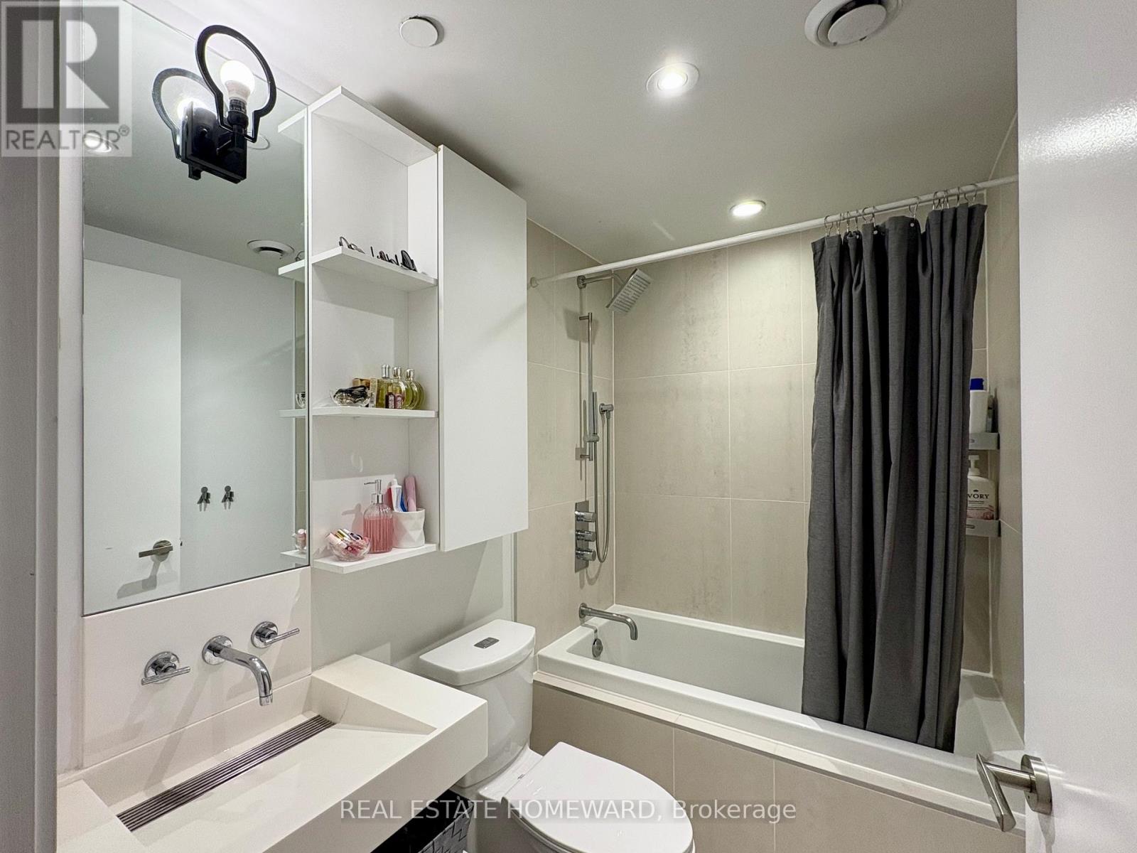 4006 - 5 St. Joseph Street, Toronto, Ontario  M4Y 0B6 - Photo 4 - C12766186