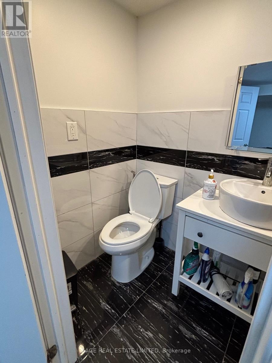 Lower Level - 230 Lawrence Avenue W, Toronto, Ontario  M4R 2J3 - Photo 8 - C12766254