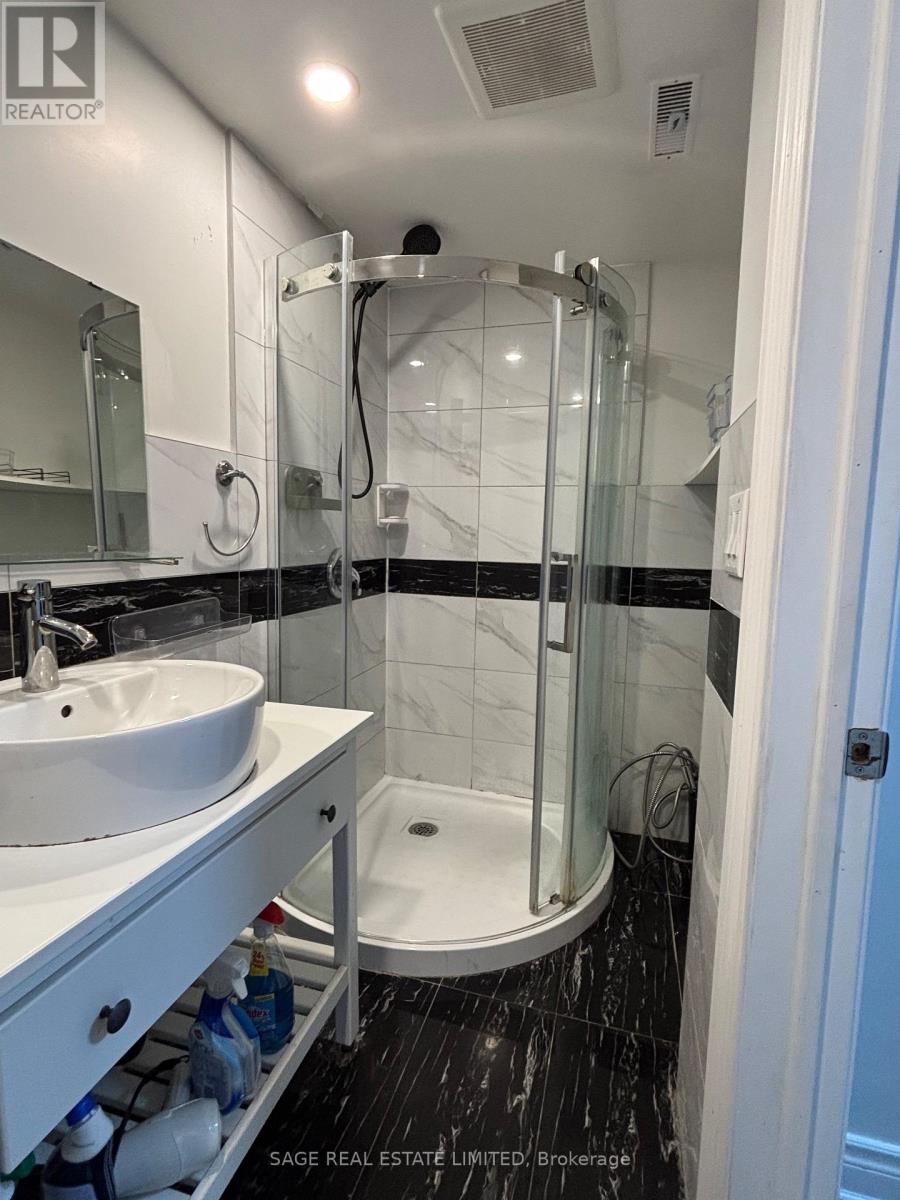 Lower Level - 230 Lawrence Avenue W, Toronto, Ontario  M4R 2J3 - Photo 9 - C12766254