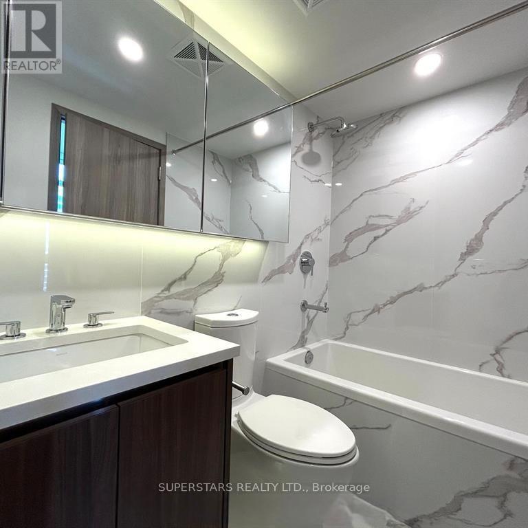 3111 - 3 Concord Cityplace Way, Toronto, Ontario M5V 0X4 - Photo 3 - C12766280