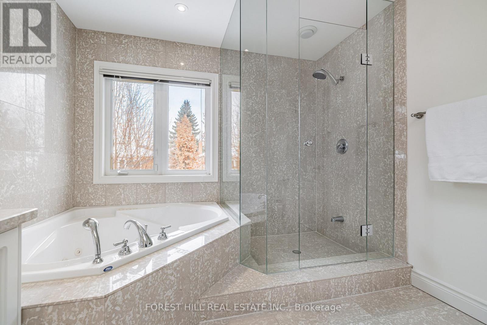 16 Northwood Drive, Toronto, Ontario  M2M 2J8 - Photo 27 - C12766286