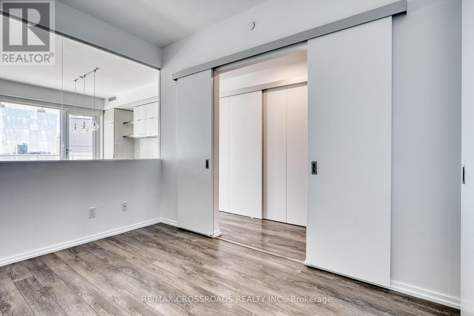 1510 - 197 Yonge Street, Toronto, Ontario  M5B 0C1 - Photo 13 - C12766288