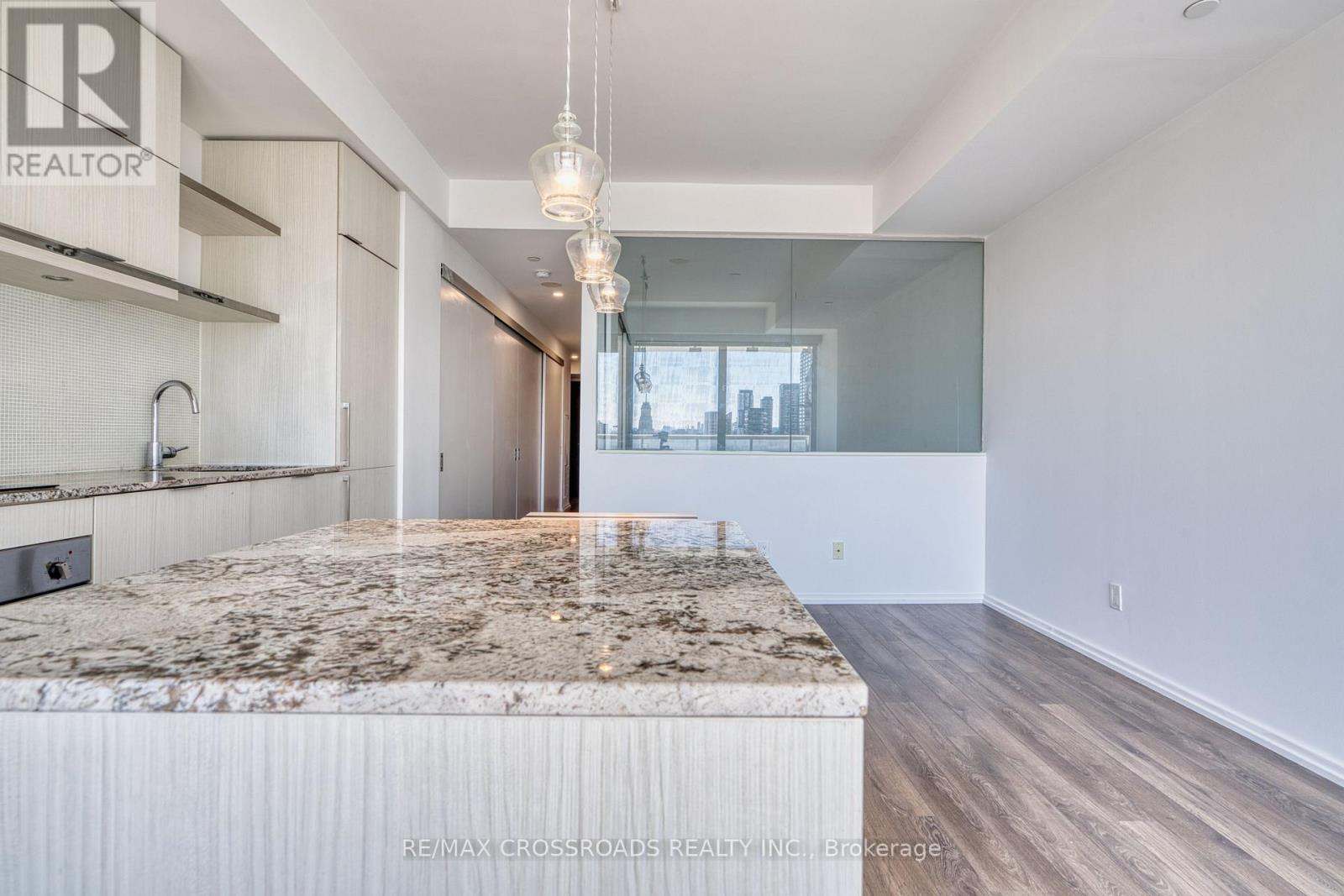 1510 - 197 Yonge Street, Toronto, Ontario  M5B 0C1 - Photo 6 - C12766288
