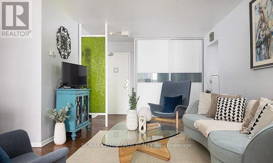 218 - 1 Massey Square, Toronto, Ontario  M4C 5L4 - Photo 12 - E12766174