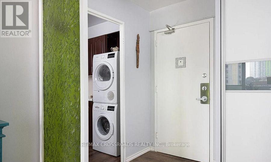 218 - 1 Massey Square, Toronto, Ontario  M4C 5L4 - Photo 15 - E12766174