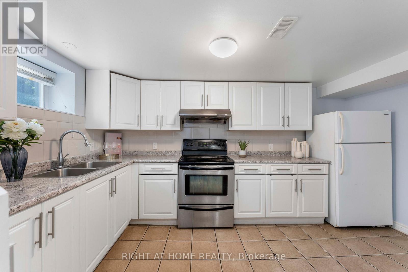 608 Mccowan Road, Toronto, Ontario  M1J 1K1 - Photo 29 - E12766224