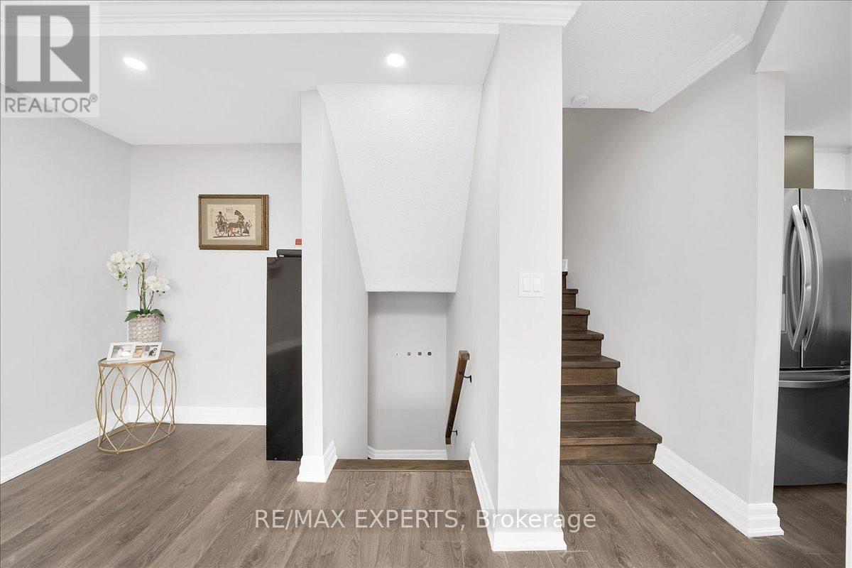 2115 - 11 Wincott Drive, Toronto, Ontario  M9R 2R9 - Photo 3 - W12766018