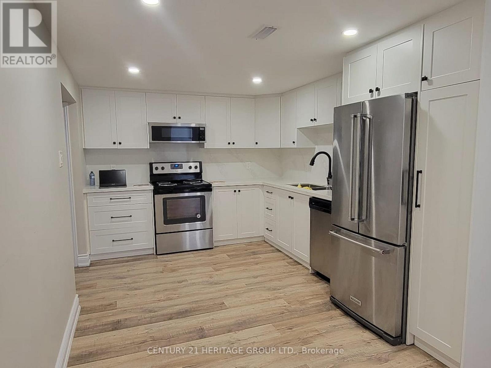 Lower - 45 Lewis Drive, Newmarket, Ontario  L3Y 1R6 - Photo 5 - N12766238