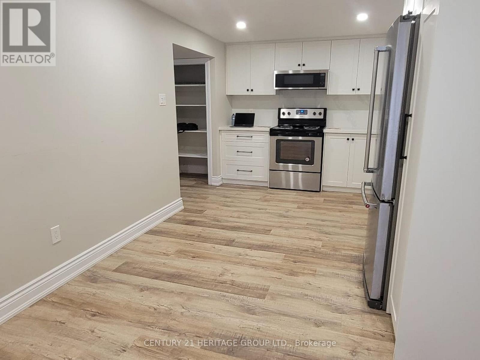 Lower - 45 Lewis Drive, Newmarket, Ontario  L3Y 1R6 - Photo 6 - N12766238