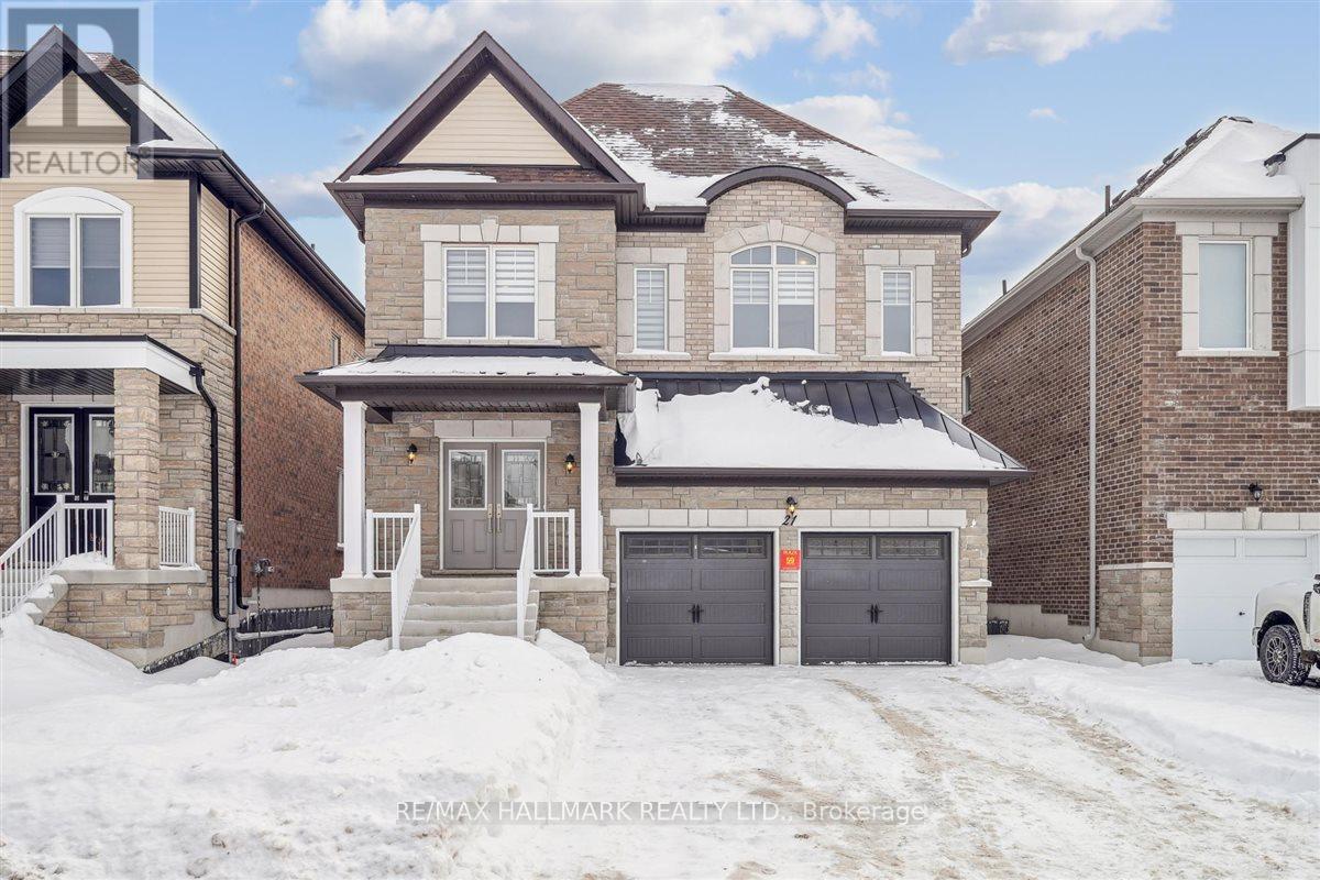 21 LA REINE AVENUE, Richmond Hill, Ontario