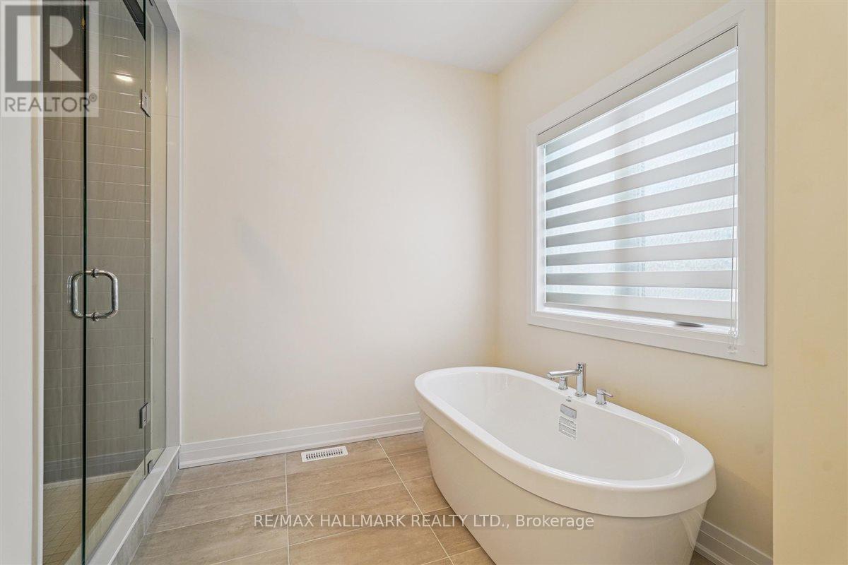 21 La Reine Avenue, Richmond Hill, Ontario  L4E 1N3 - Photo 28 - N12766266