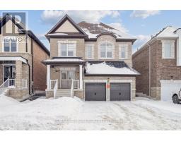 21 LA REINE AVENUE, Richmond Hill, Ontario