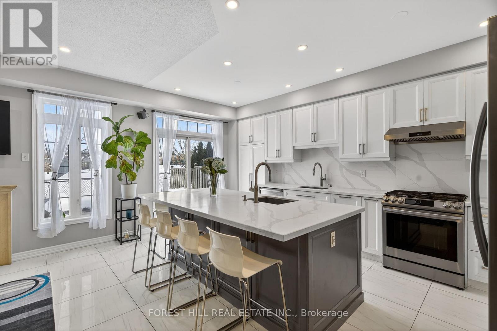 29 Fraserwood Road, Vaughan, Ontario  L4J 9C5 - Photo 4 - N12766270