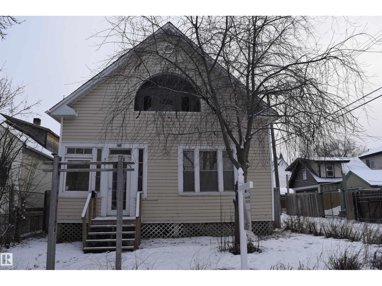 9551 106a Av Nw, Edmonton, Alberta  T5H 0S9 - Photo 1 - E4470745