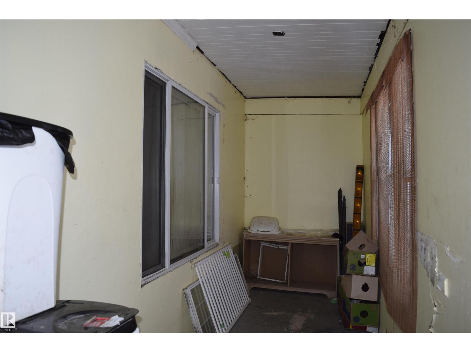 9551 106a Av Nw, Edmonton, Alberta  T5H 0S9 - Photo 2 - E4470745