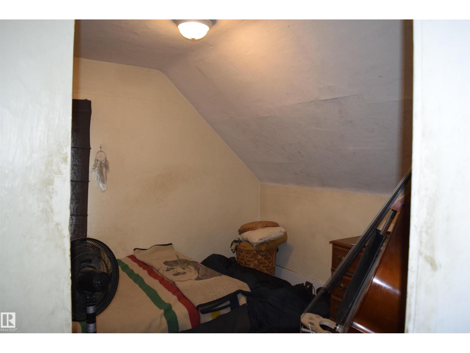 9551 106a Av Nw, Edmonton, Alberta  T5H 0S9 - Photo 10 - E4470745