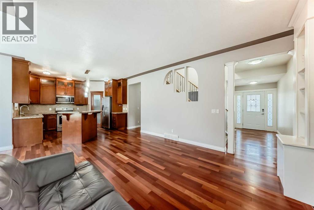 87 Sherwood Circle Nw, Calgary, Alberta  T3R 1R3 - Photo 6 - A2266726