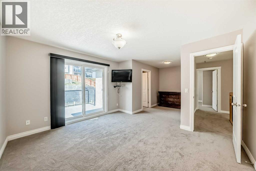 87 Sherwood Circle Nw, Calgary, Alberta  T3R 1R3 - Photo 12 - A2266726