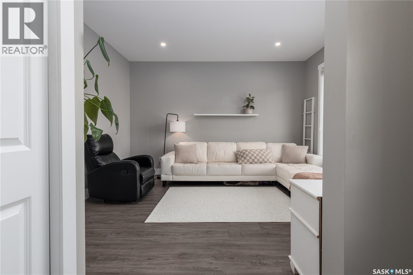 1021 Vaughan Street W, Moose Jaw, Saskatchewan  S6H 5P1 - Photo 6 - SK028074