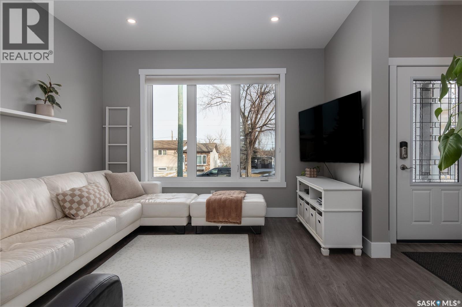 1021 Vaughan Street W, Moose Jaw, Saskatchewan  S6H 5P1 - Photo 8 - SK028074