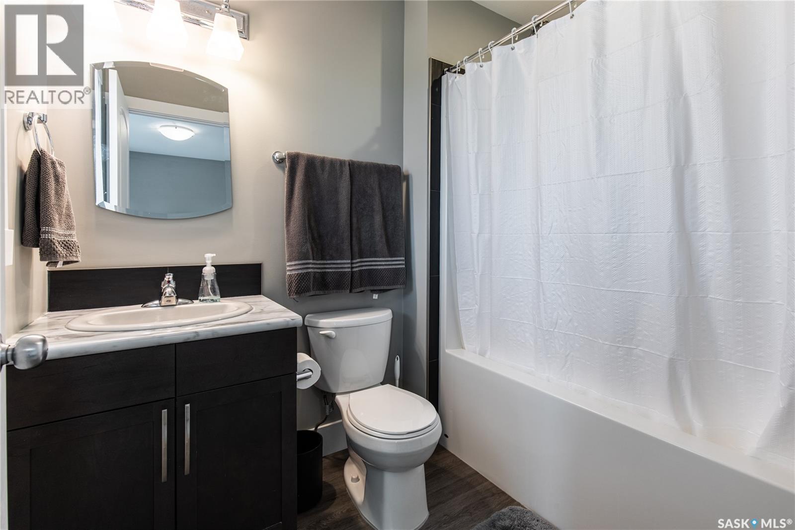 1021 Vaughan Street W, Moose Jaw, Saskatchewan  S6H 5P1 - Photo 31 - SK028074