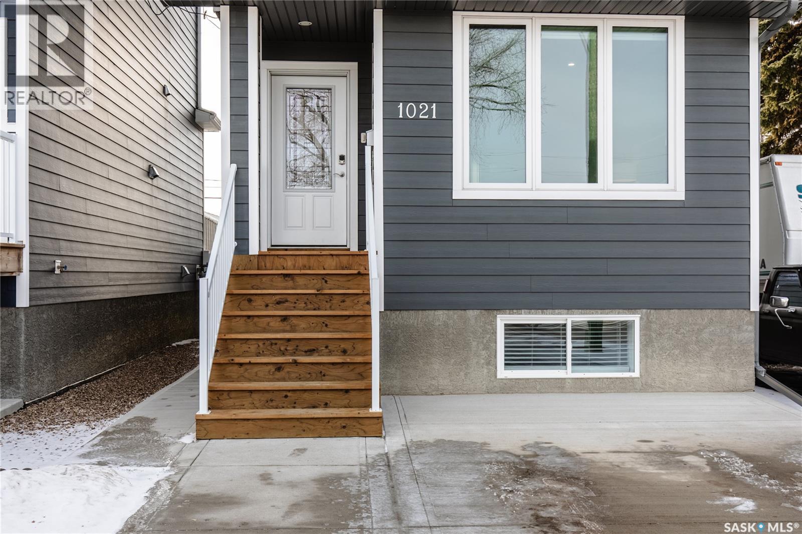 1021 Vaughan Street W, Moose Jaw, Saskatchewan  S6H 5P1 - Photo 3 - SK028074