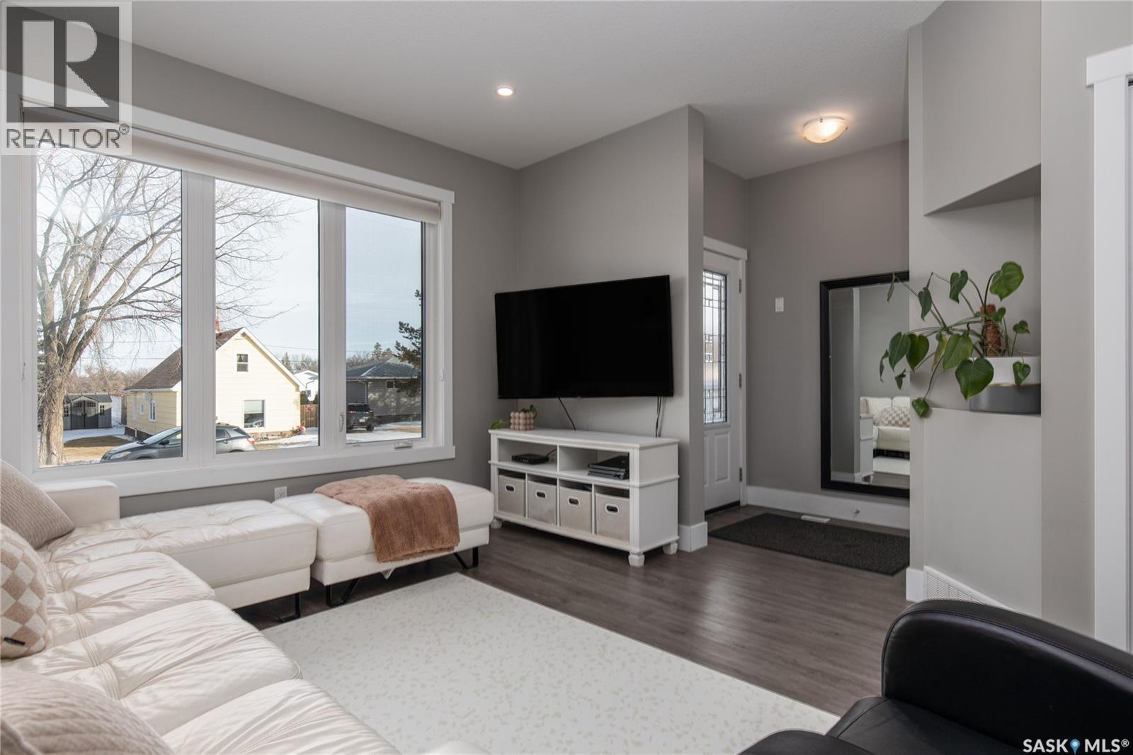 1021 Vaughan Street W, Moose Jaw, Saskatchewan  S6H 5P1 - Photo 9 - SK028074