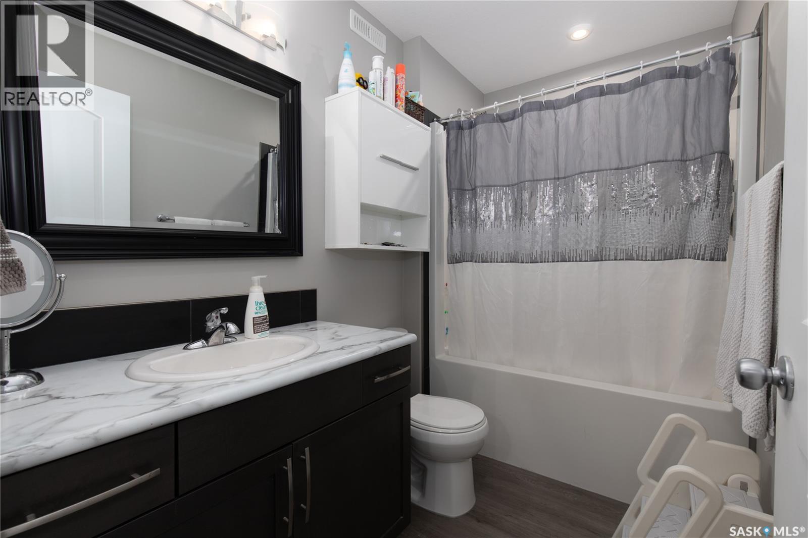 1021 Vaughan Street W, Moose Jaw, Saskatchewan  S6H 5P1 - Photo 34 - SK028074