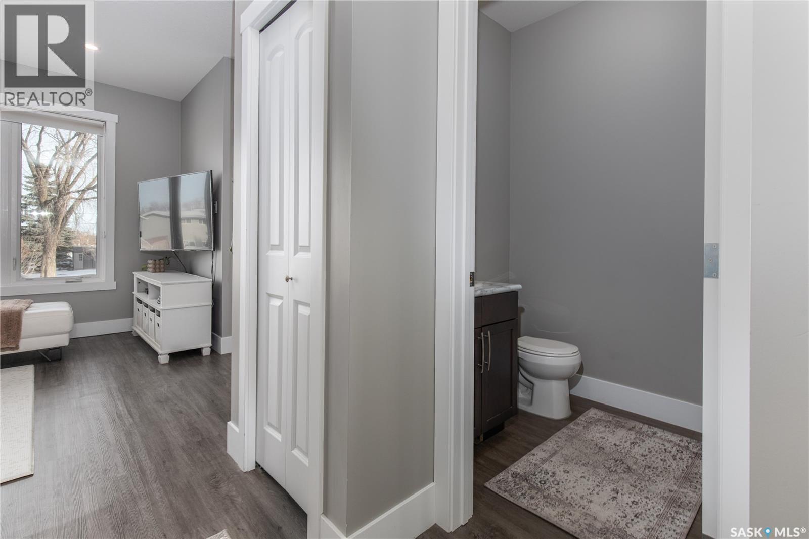 1021 Vaughan Street W, Moose Jaw, Saskatchewan  S6H 5P1 - Photo 12 - SK028074