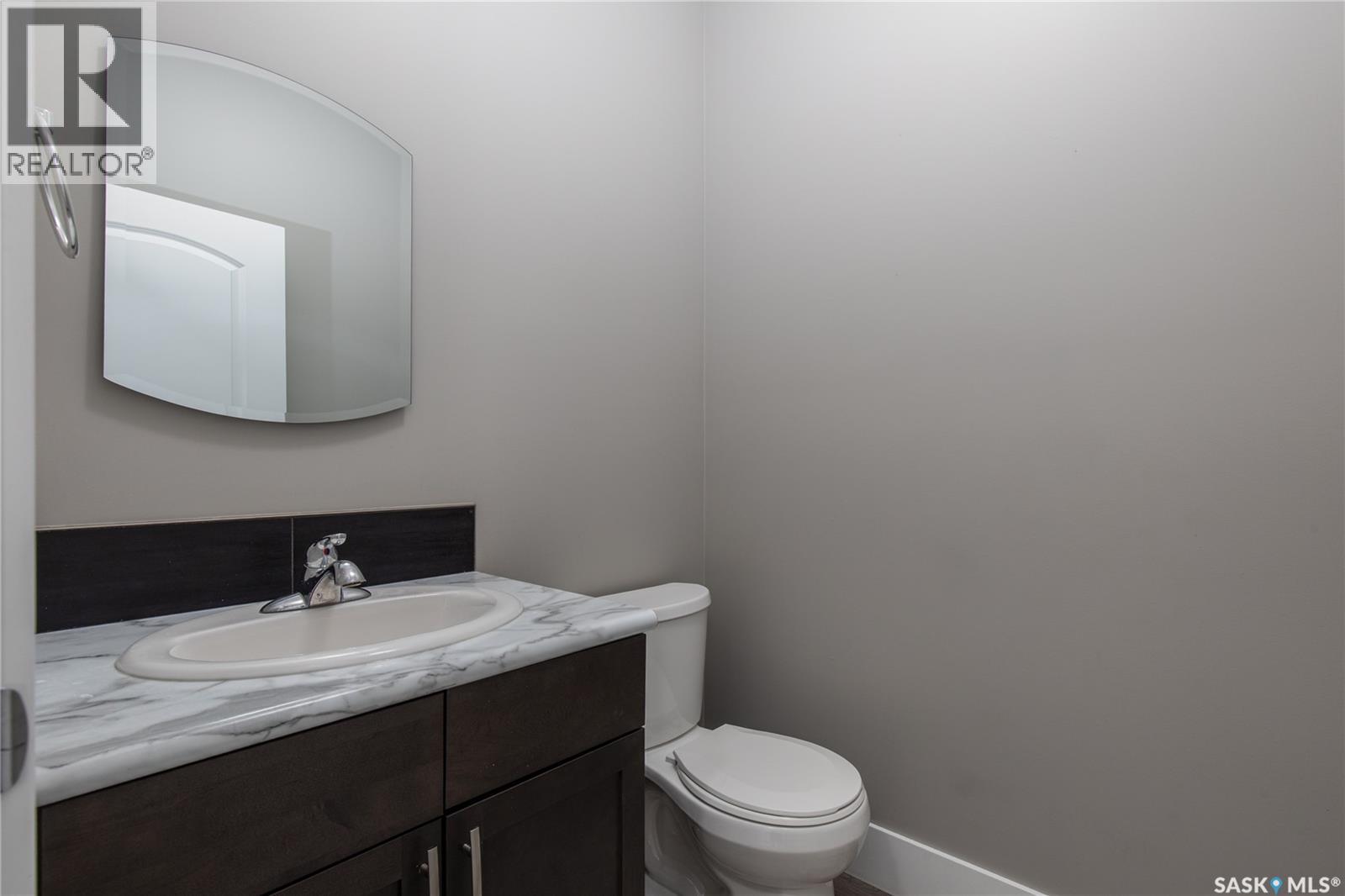 1021 Vaughan Street W, Moose Jaw, Saskatchewan  S6H 5P1 - Photo 13 - SK028074