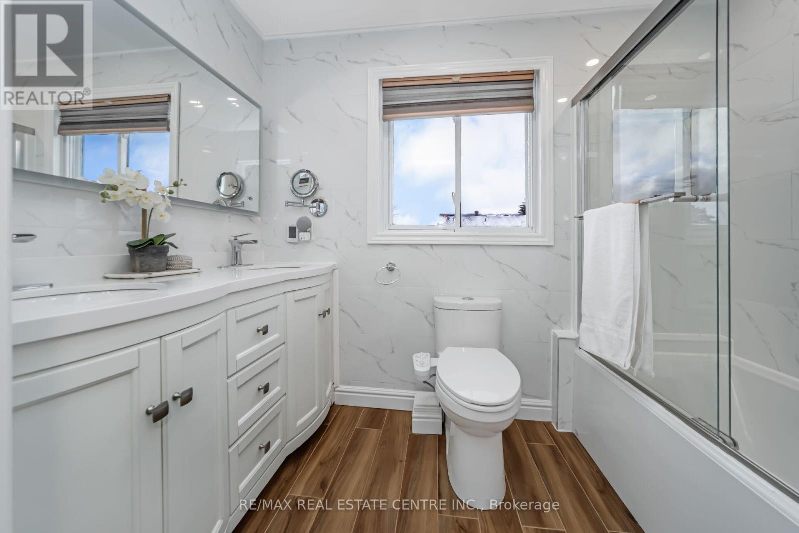 50 Lacewood Crescent, Brampton, Ontario  L6S 3K4 - Photo 24 - W12766272