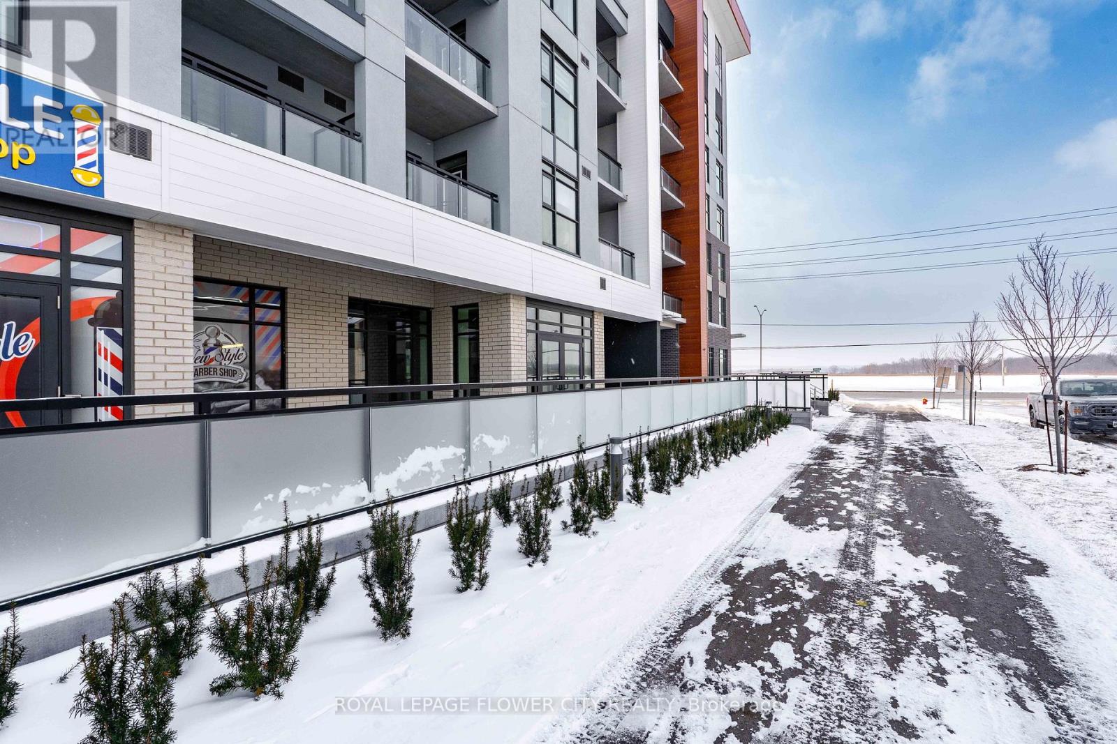 40 - 490 Gordon Krantz Avenue, Milton, Ontario  L9T 2X5 - Photo 3 - W12766274