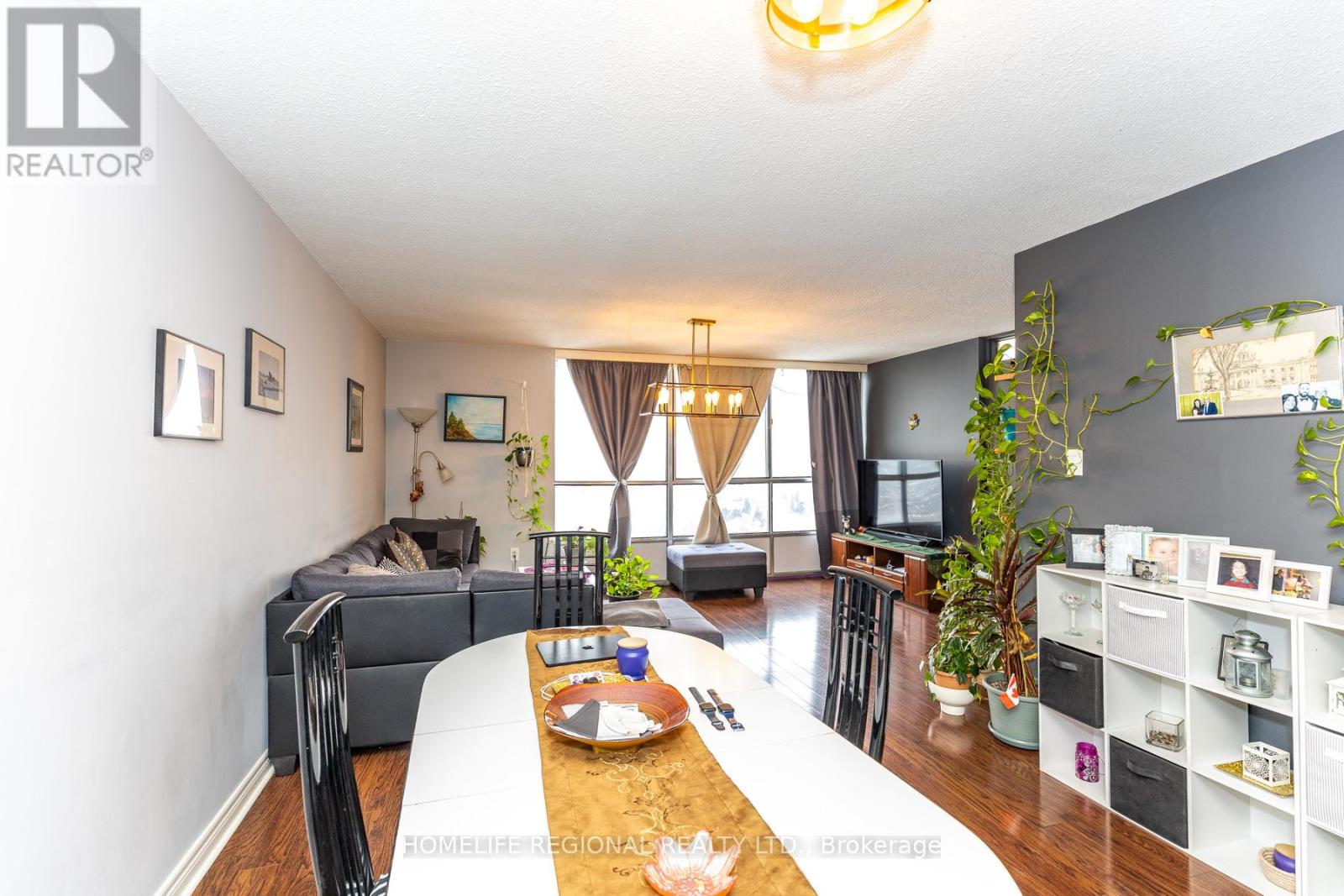 Ph14-2414 - 10 Martha Eaton Way N, Toronto, Ontario  M6M 5B3 - Photo 4 - W12766306