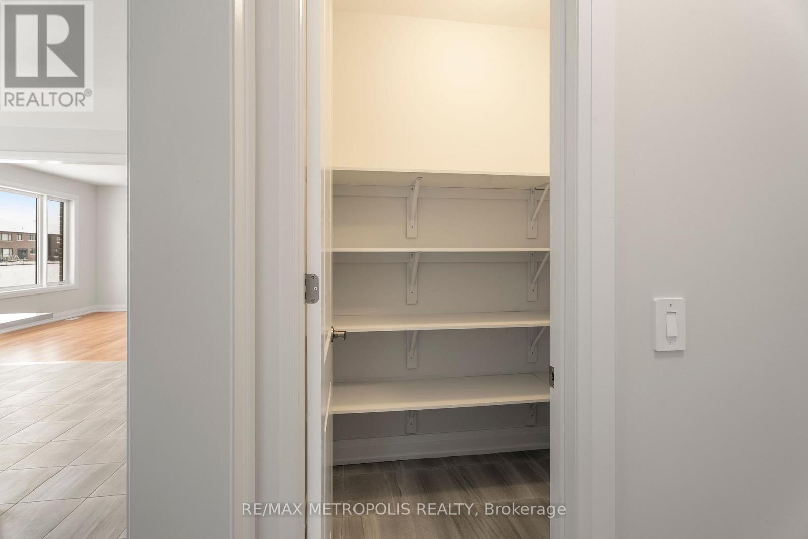 31 Walters Street, Kawartha Lakes, Ontario  K9V 0S2 - Photo 7 - X12766202