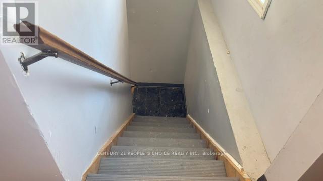 Photo 12 of 24 for 273 Thompson Road