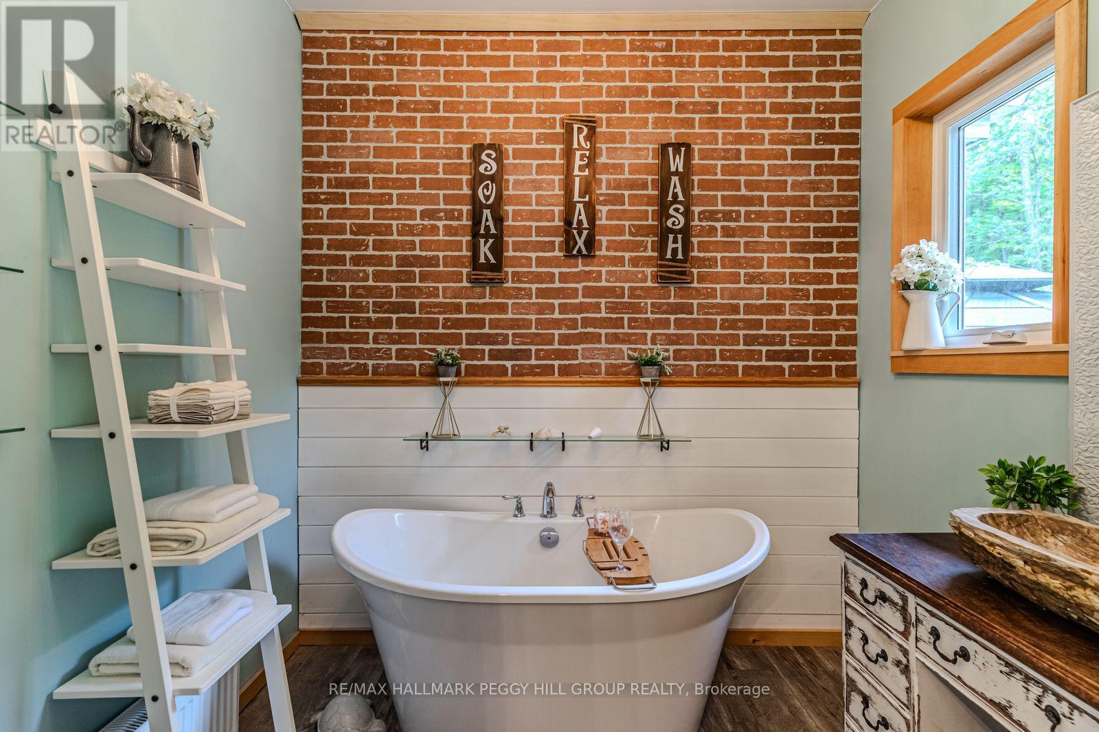 1450 Beiers Road, Gravenhurst, Ontario  P0E 1G0 - Photo 9 - X12766258