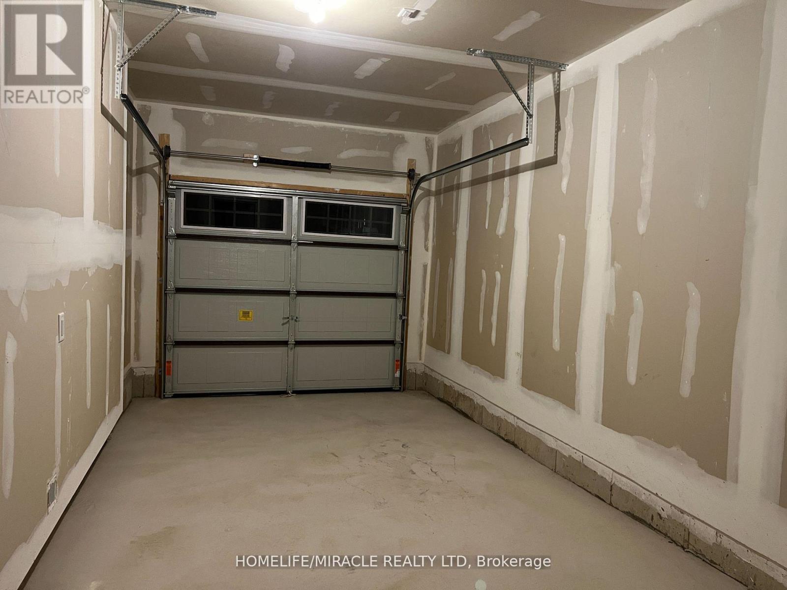 122 Varsity Drive, Welland, Ontario  L3B 0N3 - Photo 22 - X12766278