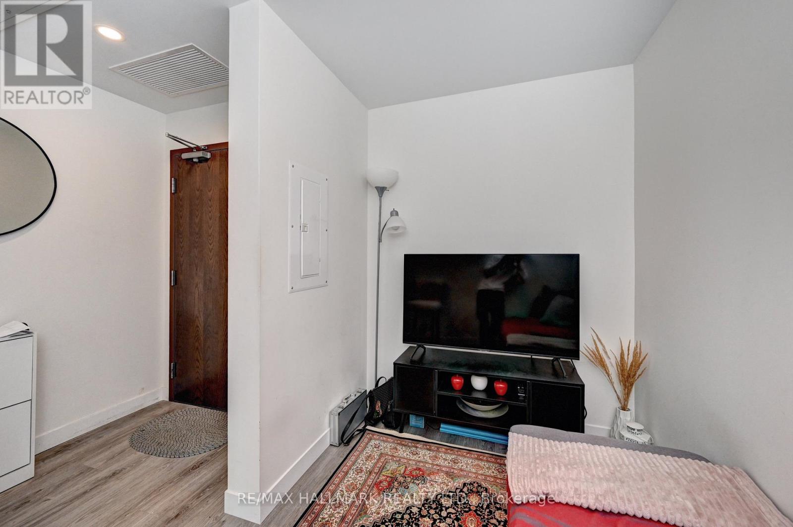 1213 - 60 Frederick Street, Kitchener, Ontario  N2C 0H7 - Photo 37 - X12766296