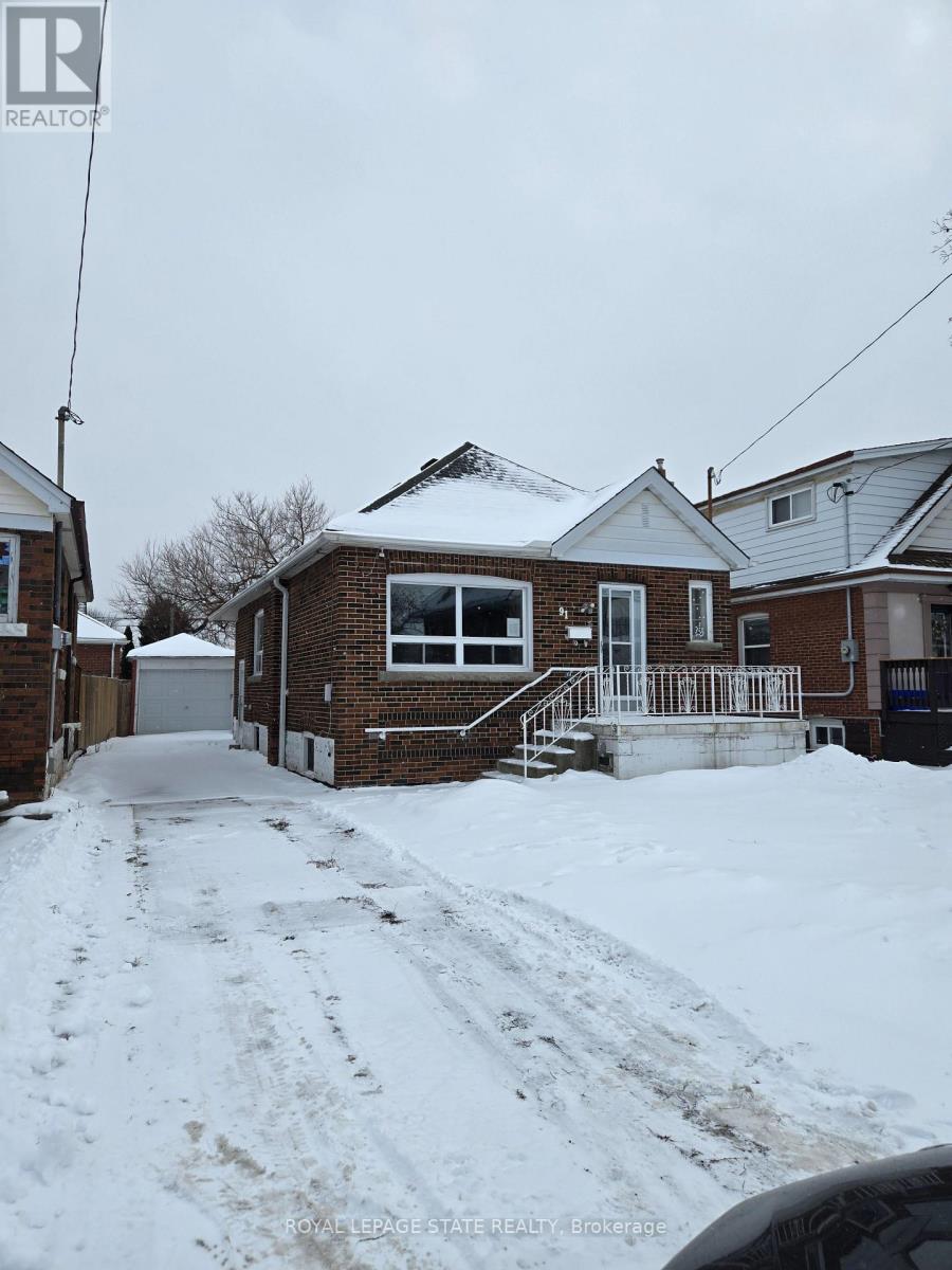 91 Barons Avenue S, Hamilton, Ontario  L8K 2Y5 - Photo 2 - X12766298