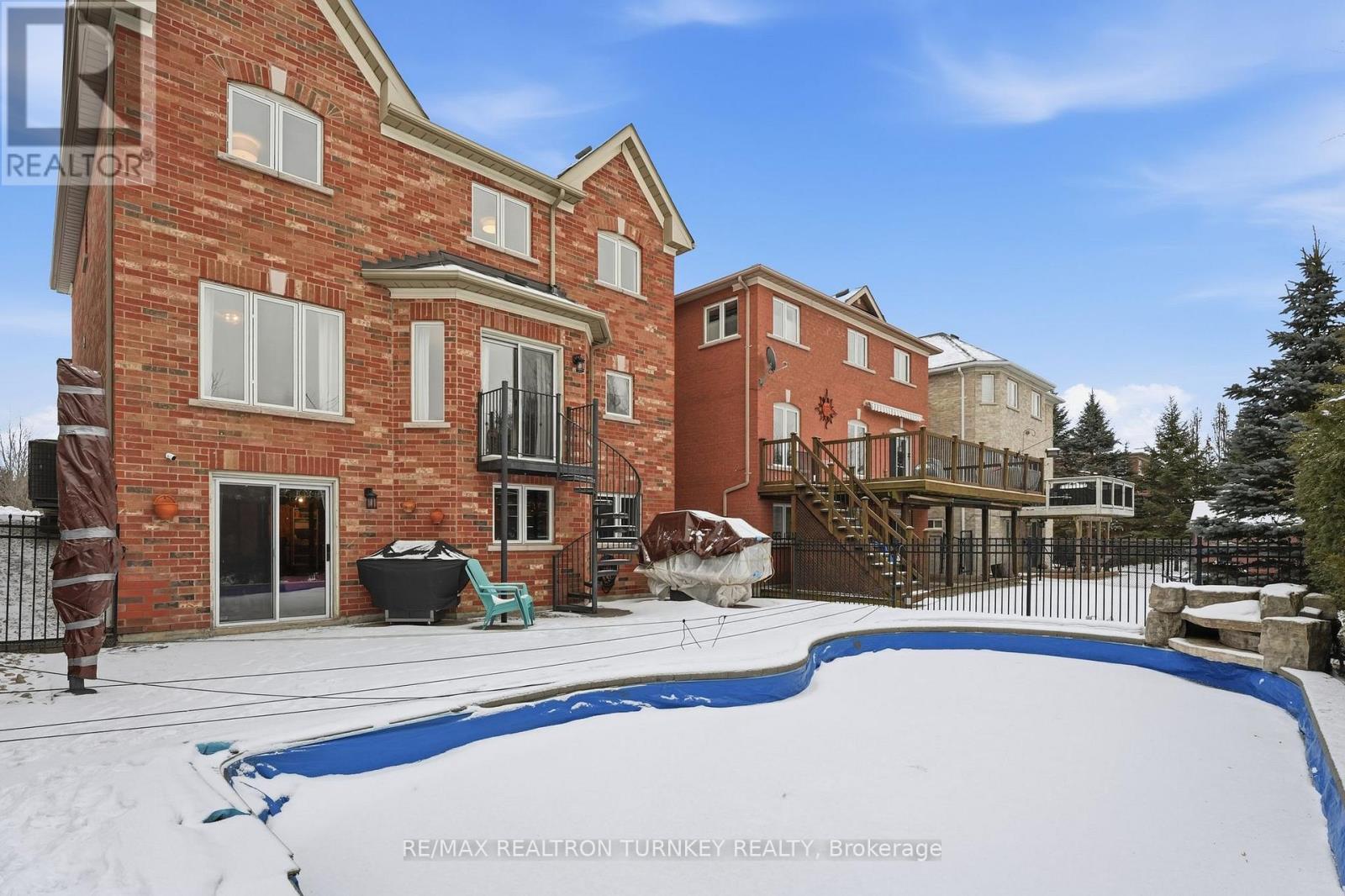 228 Sawmill Valley Drive, Newmarket, Ontario  L3X 2W1 - Photo 29 - N12692550