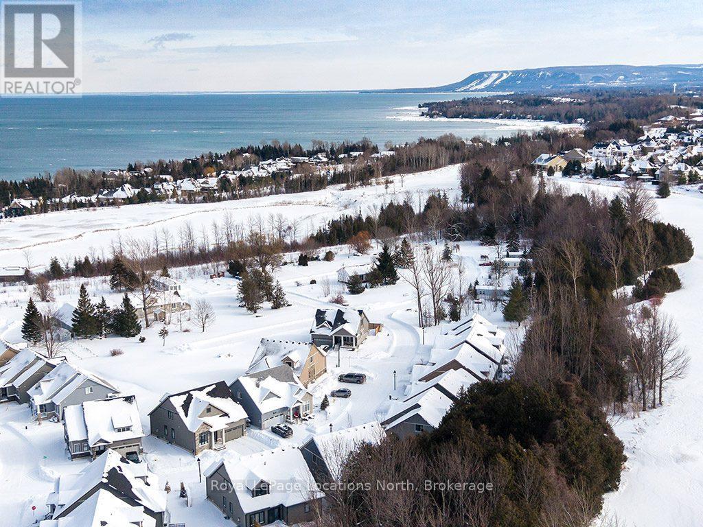 124 Beacon Drive, Blue Mountains, Ontario  N0H 2P0 - Photo 3 - X12766418