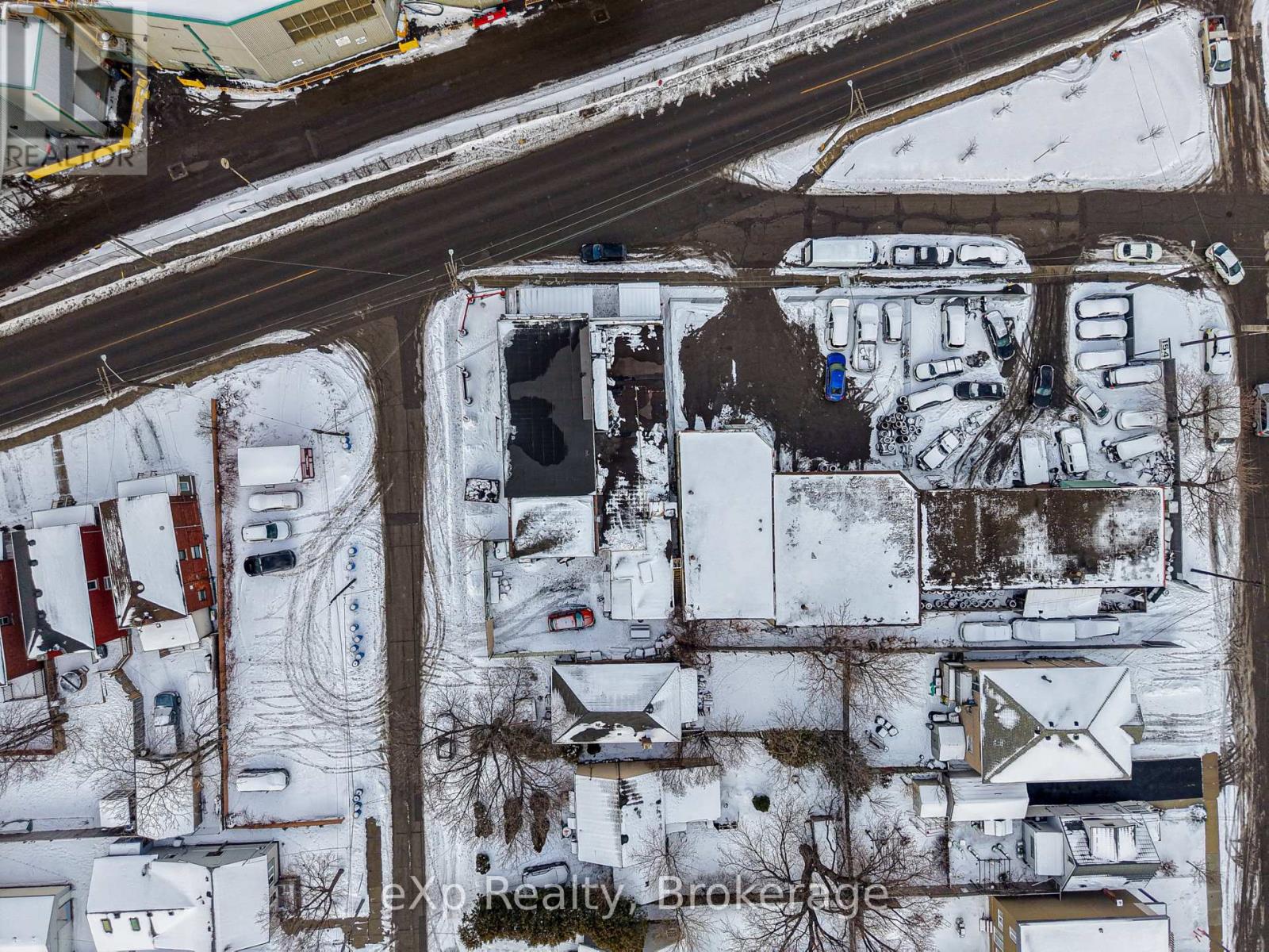 152 Grenfell Street, Hamilton (Industrial Sector), Ontario  L8H 3J2 - Photo 18 - X12766432